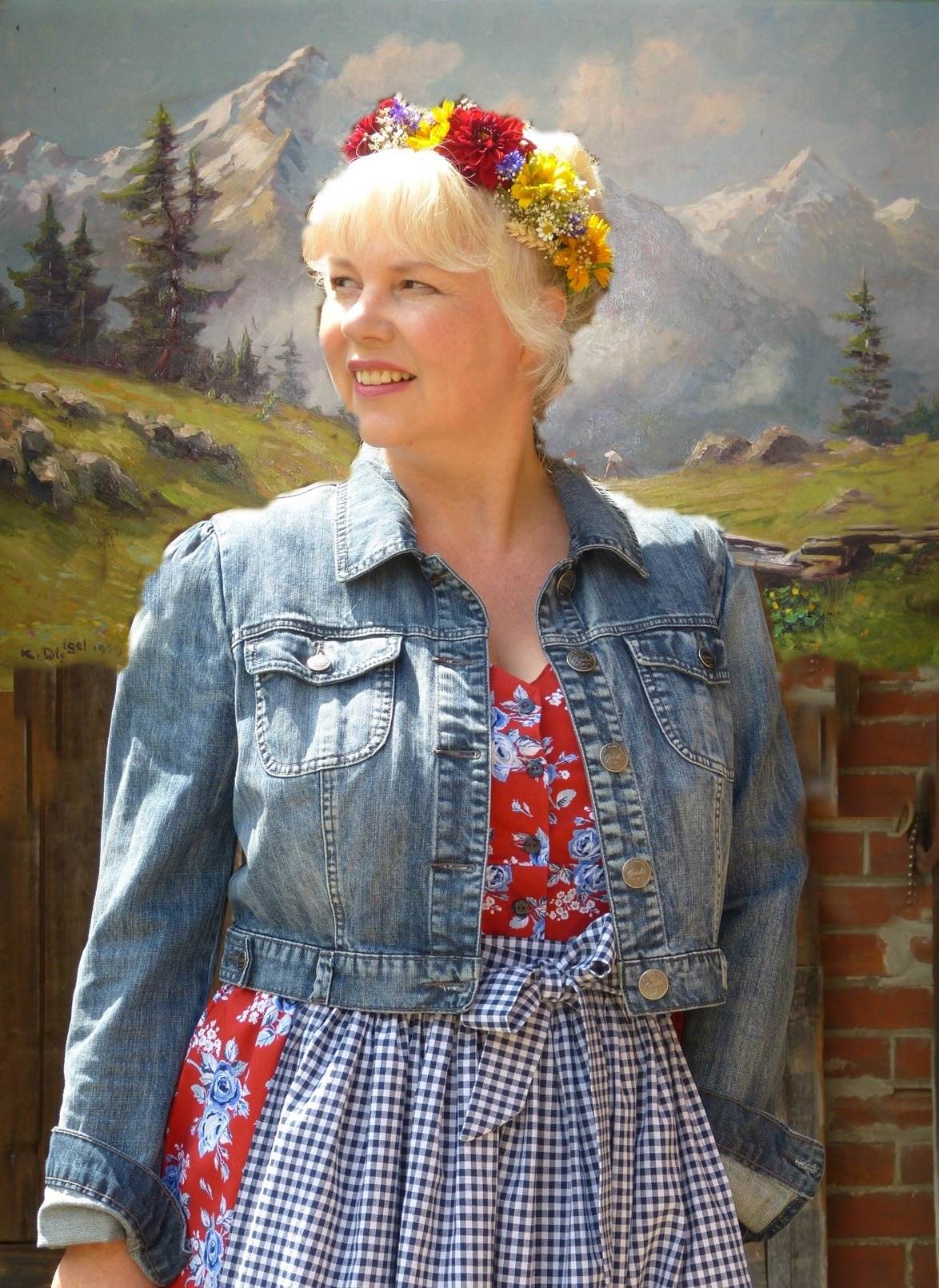 dirndlkleid sissi gr. 32 50 Frau in Blumenkranz vor Berglandschaft